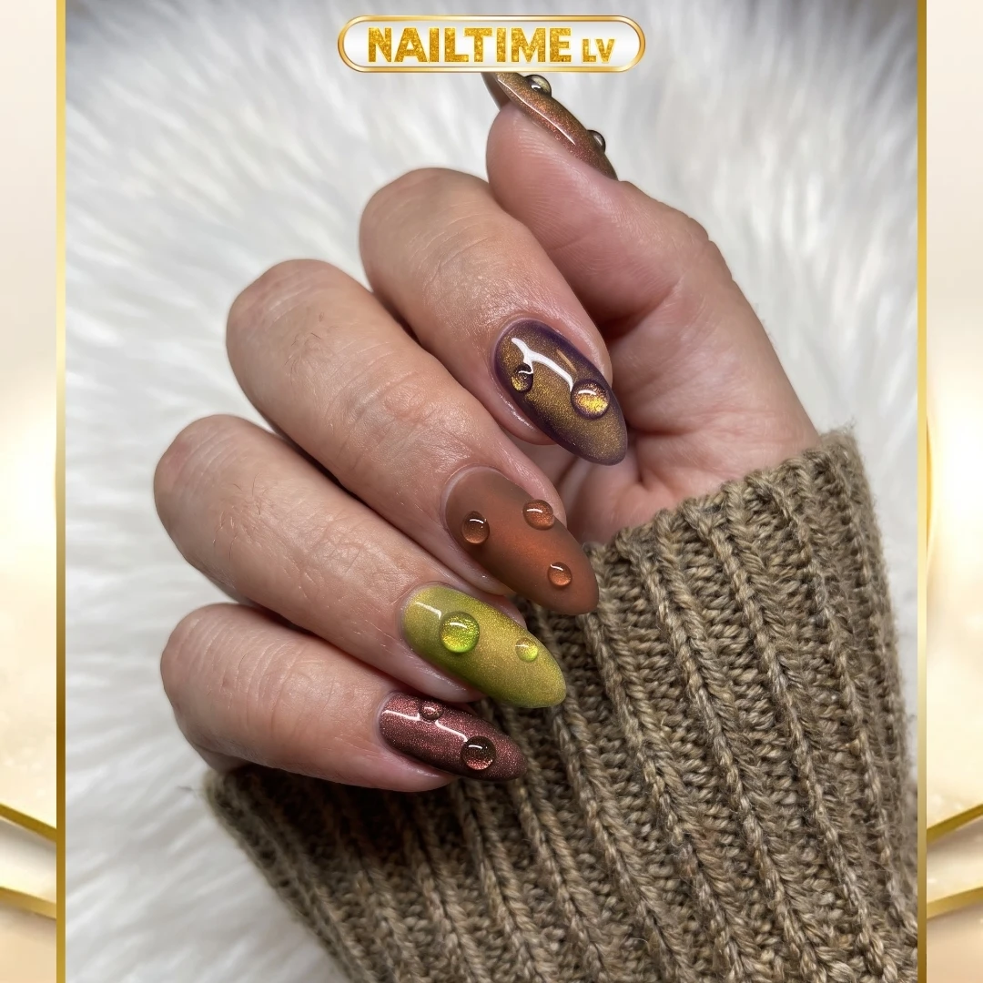 September-inspired nail art